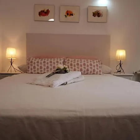Casa Marcur Santa Cruz Holiday home Seville